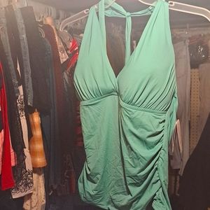 #08 La Blanca swimsuit top only size 38D